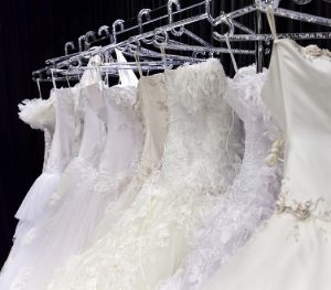 خشکشویی لباس عروس با کمترین زمان